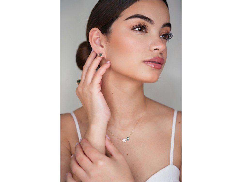 Josseling Gutiérrez, bilingual social media manager and content creator based in Seattle, Washington
